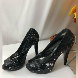 ℹ️ PEEP TOE SEQUIN STILETTOS 💥Chinese Laundry